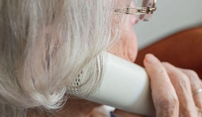 Cuento del tío: abuela funense fue estafada con 300 mil pesos